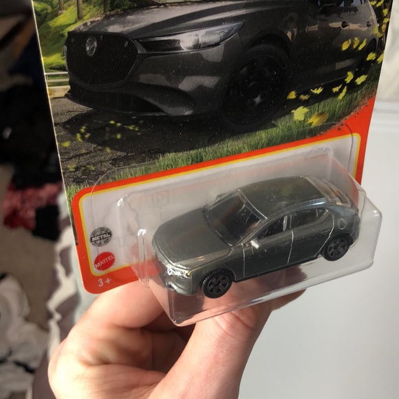 2019 Mazda 3 - Picture 6 of 8